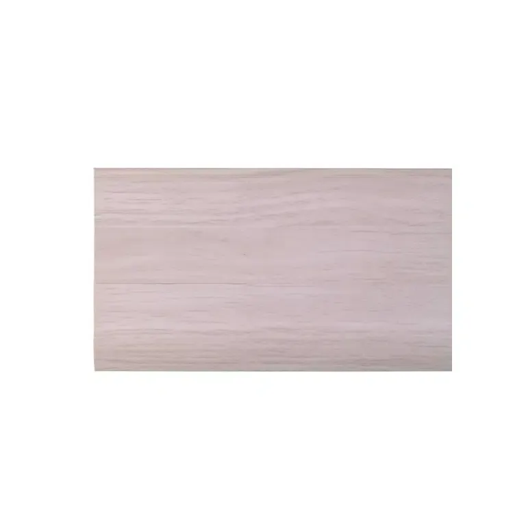 Lot de 5 – Plinthe cache-fils chêne blanc en 6 x 250 cm – Image 2