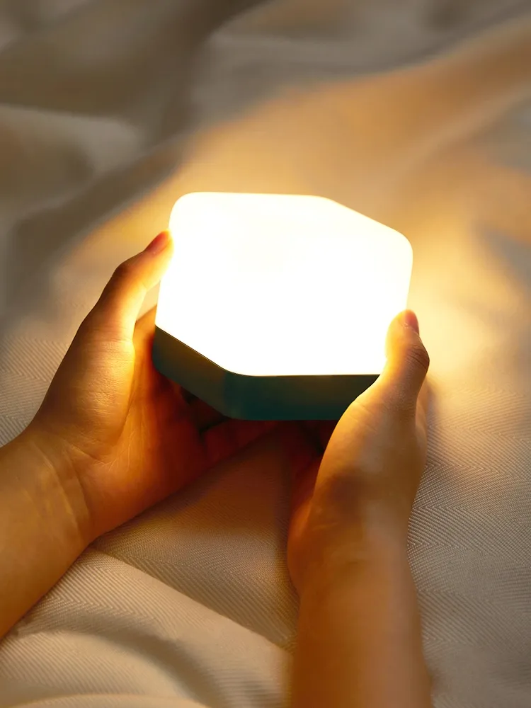 Lampe LED tactile à bascule avec minuteur et chargeur intelligent