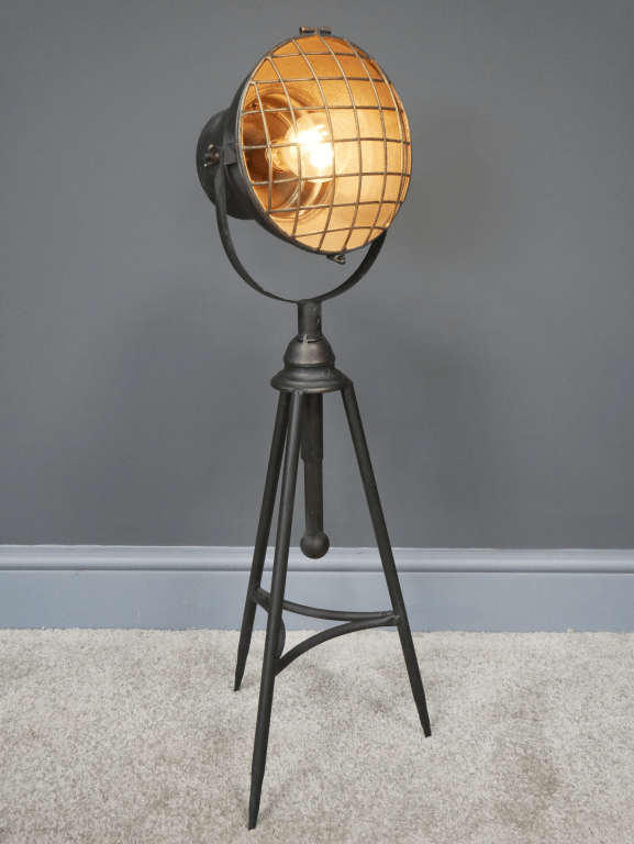 Lampadaire En Métal Style Industriel – Image 2